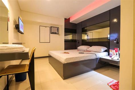 Hotel Sogo Buendia in Pasay .